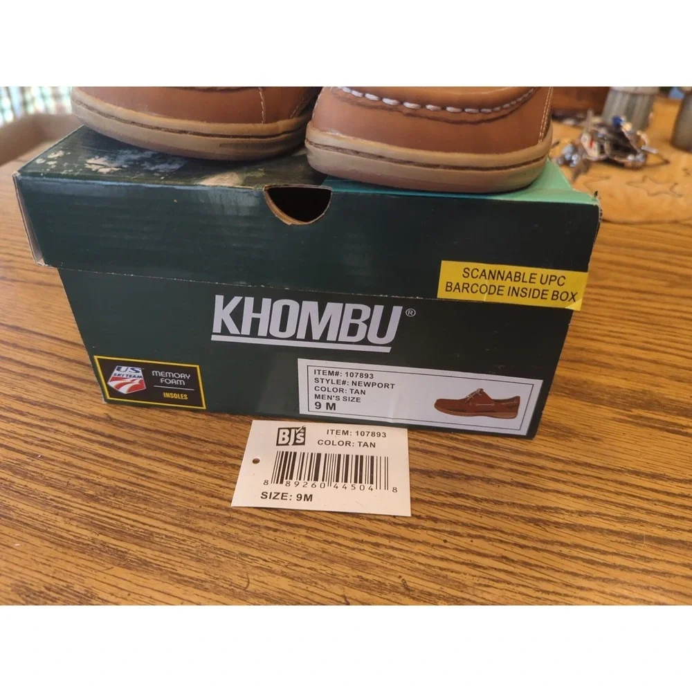 Khombu Men's Newport Memory Foam Boat Driving‎ Shoes Tan Size 9M - NEW IN BOX